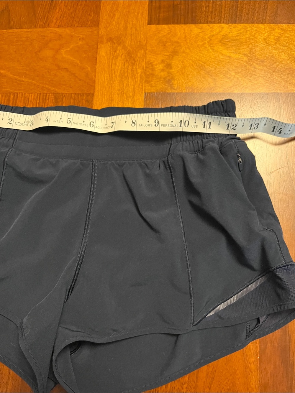 Lululemon Women’s Tempo Running Shorts - Light Gray & Navy, size 4, pair - Picture 10 of 13